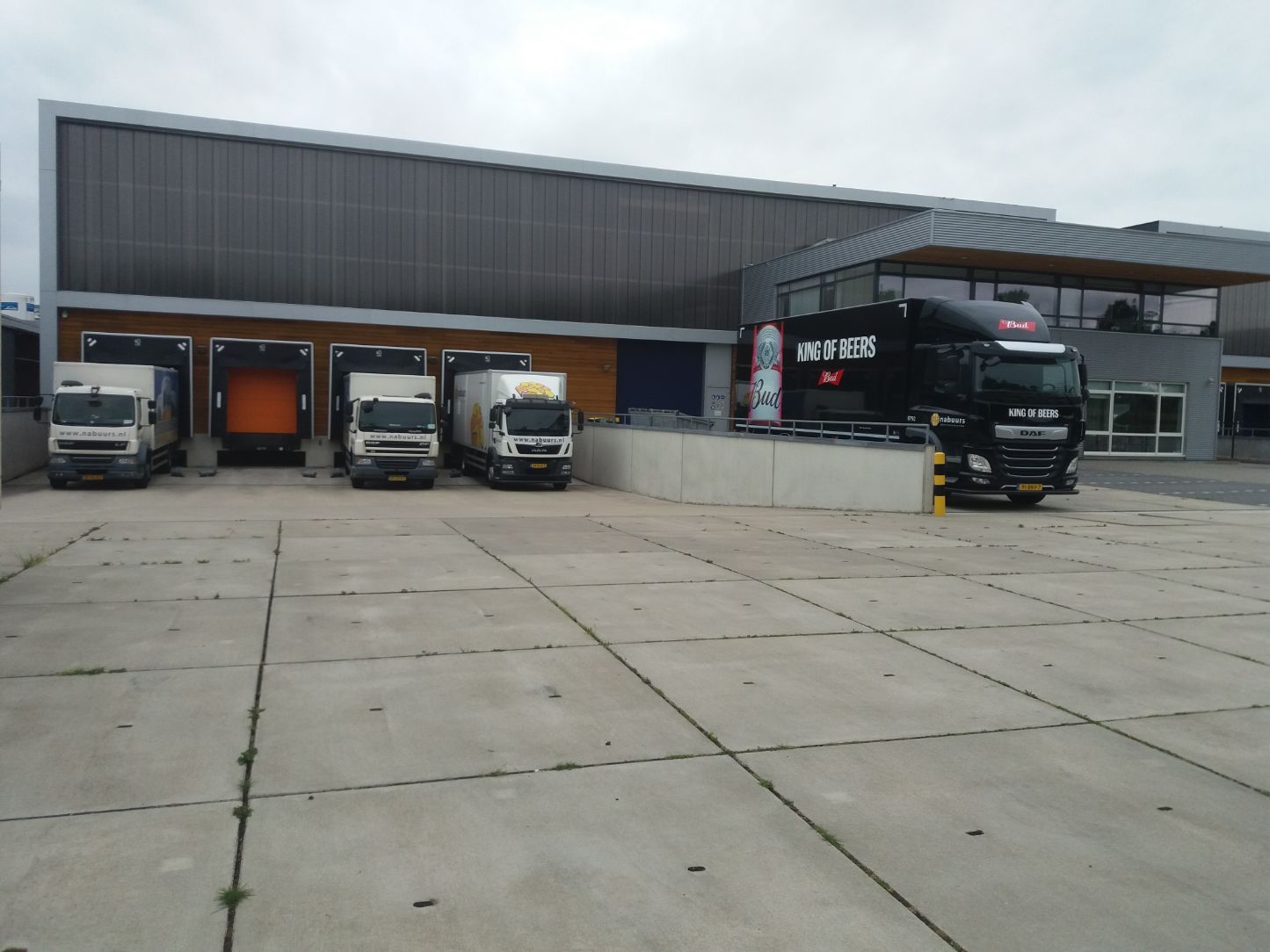 AB  <a href='/aandeel/profiel/51-ab-inbev'>AB InBev</a> 